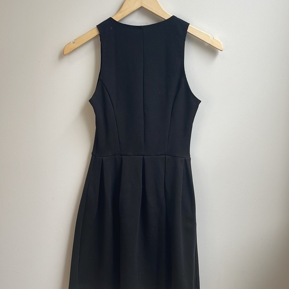 Eight Sixty Embellished Dress Size XS - Picture 9 of 10